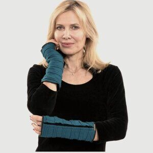 Chapati Berlin, Merino Fingerless Gloves, Reversible, OS Unisex